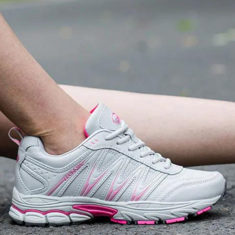 chaussure femme randonnée blanc