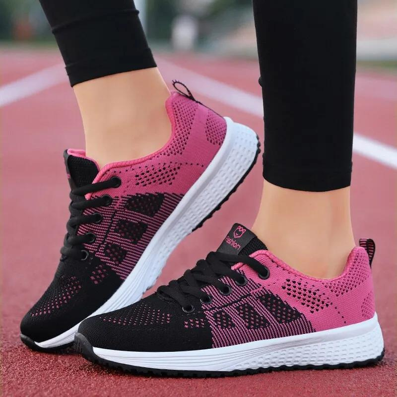 basket randonnée femme rose porté