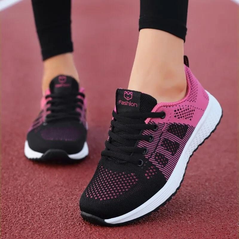basket randonnée femme rose porté