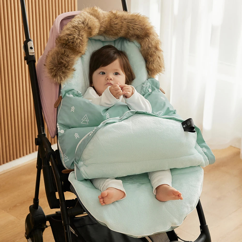 Sac de Couchage Hivernal pour Bébé avec Col en Fausse Fourrure