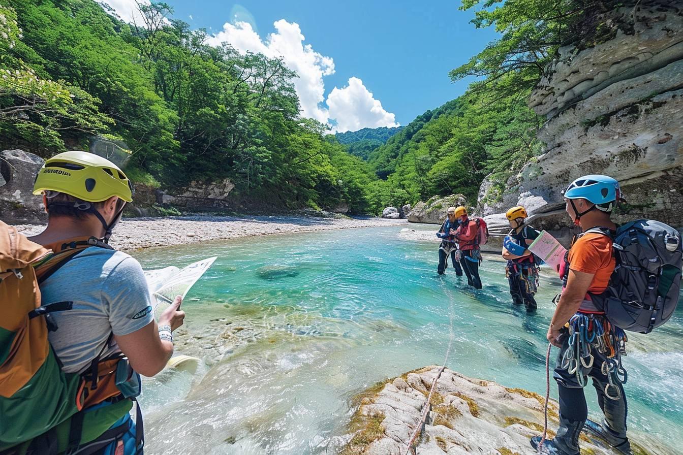 Activité de randonnée et d'escalade en eau vive