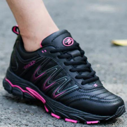 chaussure femme randonnée noir 