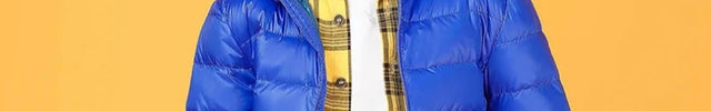 jeune garçon avec veste bleu