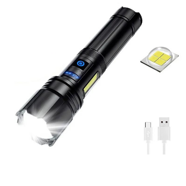 Lampe Torche Puissante pour Camping sur fond blanc