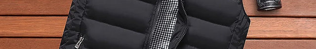 Matelassage et poches zippées de la doudoune sans manches homme noire