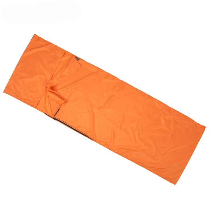 Drap Sac de Couchage Orange et Long sur fond blanc