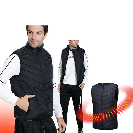 Gilet chauffant porté ouvert et fermé, col montant relevé
