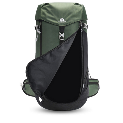 Sac à Dos Randonnée Étanche 50L Confort & Résistance sur fond blanc
